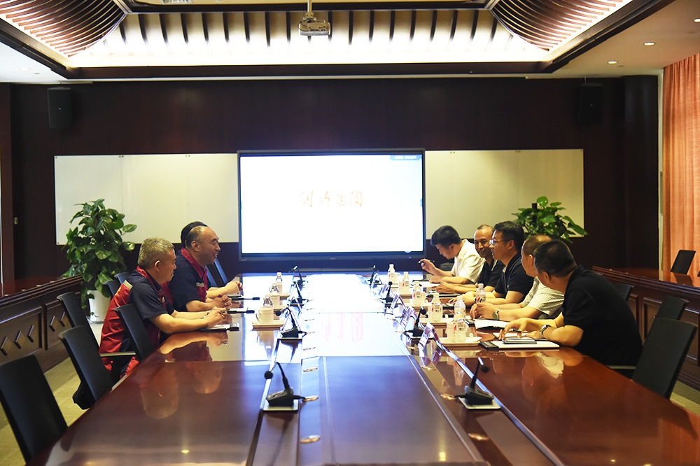 蒙商银行总行党委委员、副行长王儒一行来pg赏金女王调研