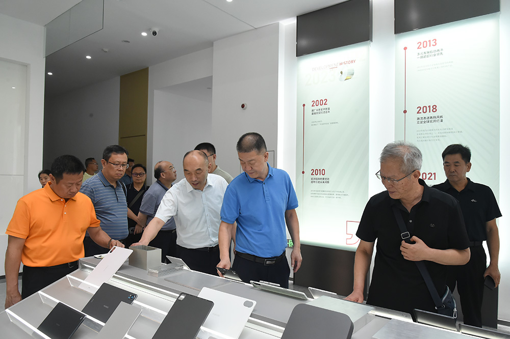广东省清远市政协调研组来pg赏金女王考察调研