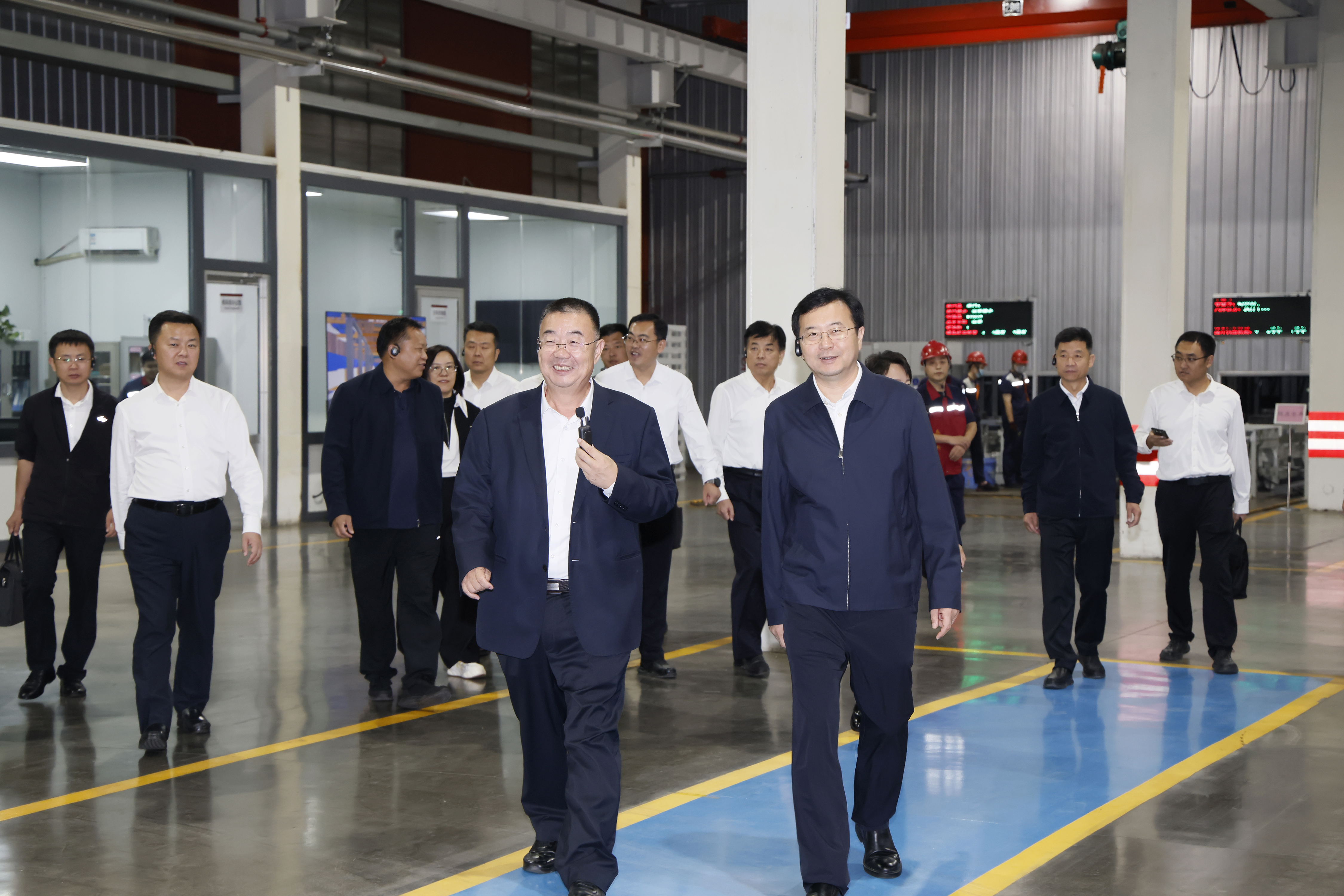 邹平市委副书记、市长孙东平带队来pg赏金女王开展“政府精准服务进企业”活动